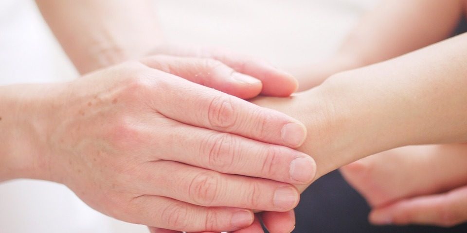hand-2634753_960_720